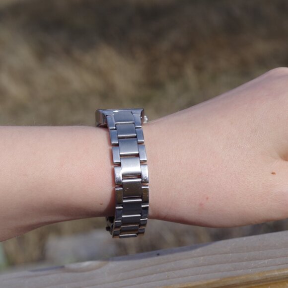 Ladies Pink & Silver Casio Watch - Picture 3 of 5